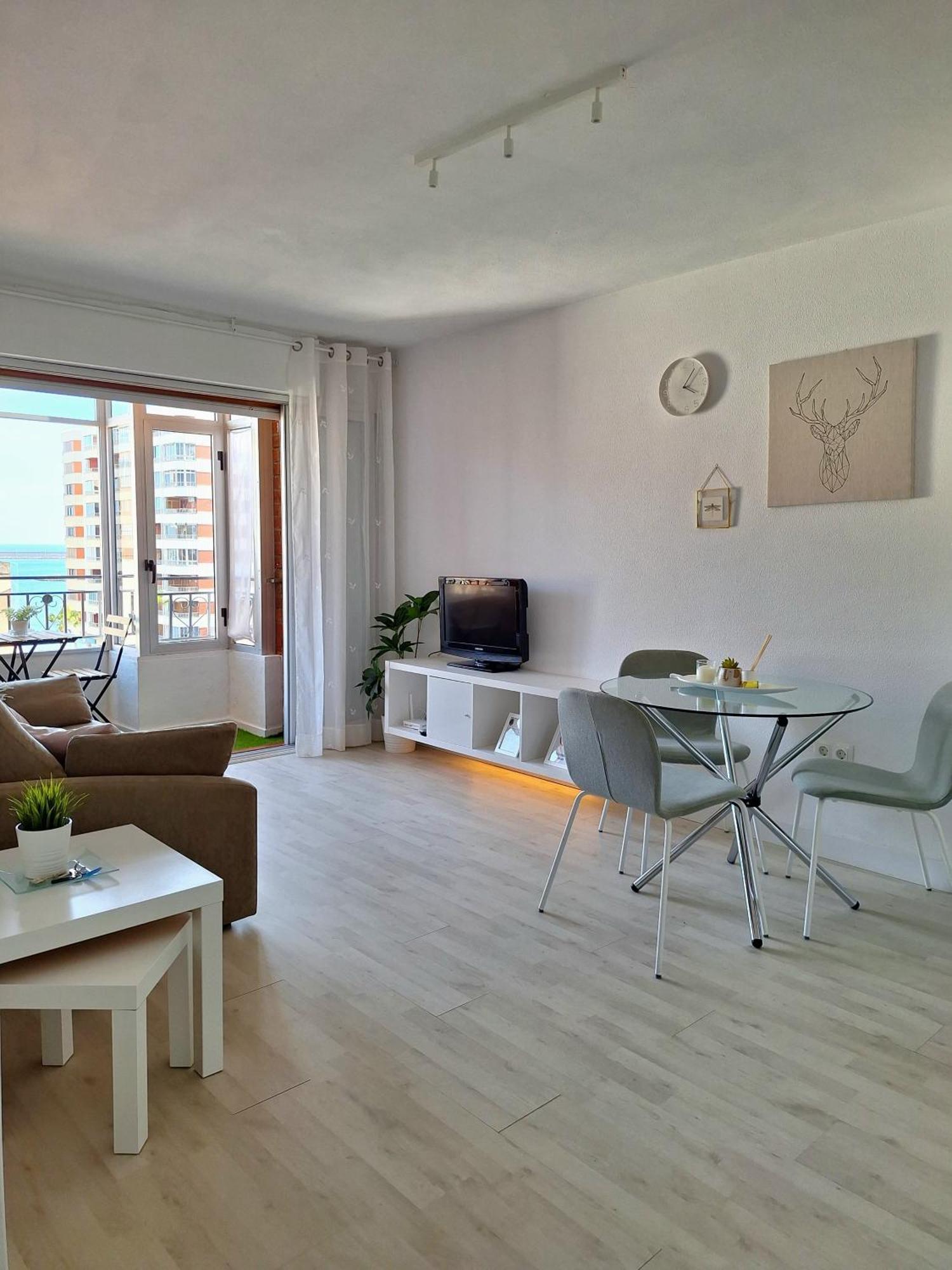 M&r Acaciasbeach, Parking Privado * Торевьиа